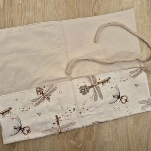 Mintás-bézs ceruzatartó, tok  - otthon & életmód - papír, írószer - tolltartó & ceruzatekercs - Meska.hu