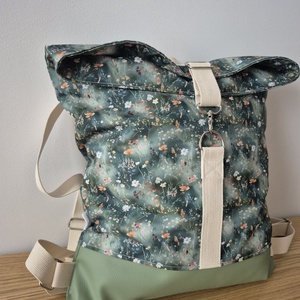 Zöld, virágos roll-up hátizsák - Meska.hu