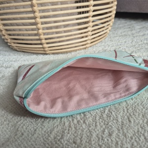 Virágos vászonból készült nesszeszer, pamut béléssel - táska & tok - neszesszer - Meska.hu