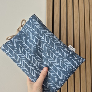 Mintás könyvtok vízlepergető anyagból - Meska.hu