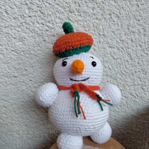 Kézzel horgolt micisapkás hóember, játék figura, Játék & Sport, Plüssállat & Játékfigura, Más figura, Horgolás, MESKA