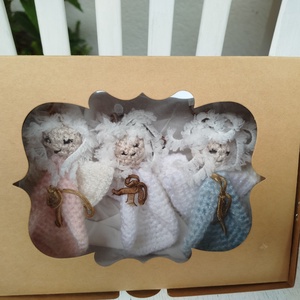 Horgolt karácsonyi angyalkák, diszdobozban - karácsony - karácsonyi lakásdekoráció - karácsonyfadíszek - Meska.hu