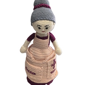 Horgolt anyóka -segítő nagyi - játék & sport - plüssállat & játékfigura - ember - Meska.hu