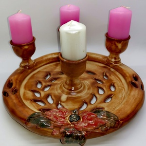 Barna kerámia Adventi dísz 4 gyertyának ,áttört díszítéssel Mikulásvirággal  - karácsony - karácsonyi lakásdekoráció - ünnepi asztaldekoráció - Meska.hu