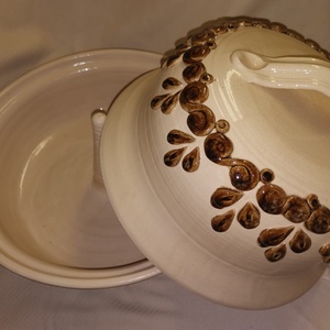 Barna rátétes mintás fedeles kerámia csirkesütő  Kemencében is használható  - otthon & életmód - konyhafelszerelés, tálalás - sütés, főzés - sütő- és főzőedény - Meska.hu