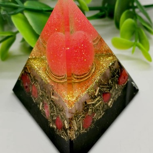 Béke,nyugalom,szerelem,energia.Sungit-Orgonit gúla- Pink foszforeszkáló gömbbel,  rózsakvarccal, korallal - otthon & életmód - dekoráció - spiritualitás - orgonit piramis - Meska.hu