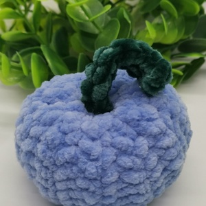 Horgolt halowen  tököcskék (tök) zseniliából 8 -9 cm  több színben  - otthon & életmód - dekoráció - halloween - halloweeni tök - Meska.hu