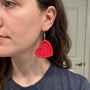 Szív fülbevaló �  3D nyomtatottott, könnyű, modern, különleges textúrával, Ékszer, Fülbevaló, Lógó fülbevaló, Fémmegmunkálás, Fotó, grafika, rajz, illusztráció, MESKA