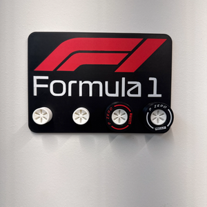 Exkluzív Formula 1 Fali Kulcstartó � Kerékcsere Stílusban - táska & tok - kulcstartó & táskadísz - táskaakasztó - Meska.hu