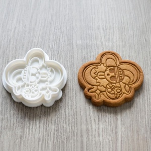 One Piece Süteménykiszúró Készlet - 6 db-os Anime Jolly Roger Szett - otthon & életmód - konyhafelszerelés, tálalás - sütés, főzés - sütikiszúró - Meska.hu