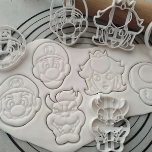 Super Mario süteménykiszúró szett � 5 db 3D nyomtatott formázó (Mario, Luigi, Bowser, Peach, Toad) - otthon & életmód - konyhafelszerelés, tálalás - sütés, főzés - sütikiszúró - Meska.hu