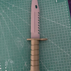 Resident Evil 4 Leon S. Kennedy Combat Knife � 32 cm-es 1:1 3D nyomtatott replika - ruha & divat - jelmez & álarc - jelmez - Meska.hu