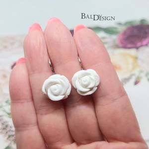 Fehér achát rózsa fülbevaló - ékszer - fülbevaló - lógós kerek fülbevaló - Meska.hu