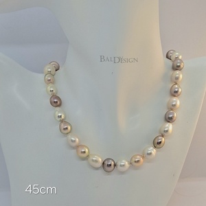 Háromszínű tenyésztett gyöngysor - ékszer - nyaklánc - gyöngyös nyaklánc - Meska.hu