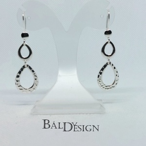 Ezüst csepp alakú lógós fülbevaló - ékszer - fülbevaló - lógó csepp fülbevaló - Meska.hu