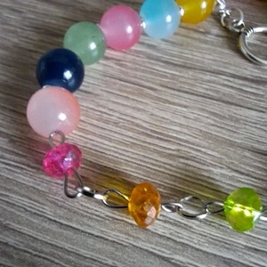 Szivárvány színű gyöngy karkötő - ékszer - karkötő - gyöngyös karkötő - Meska.hu