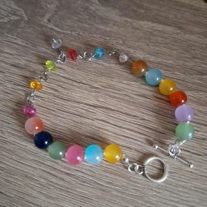 Szivárvány színű gyöngy karkötő - ékszer - karkötő - gyöngyös karkötő - Meska.hu