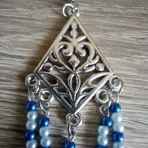 Ezeregyéjszaka Fülbevalója - Ezüstszínű Filigrán és Kék-Gyöngyház Gyöngyök - ékszer - fülbevaló - lógó fülbevaló - Meska.hu
