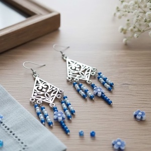 Ezeregyéjszaka Fülbevalója - Ezüstszínű Filigrán és Kék-Gyöngyház Gyöngyök, Ékszer, Fülbevaló, Lógó fülbevaló, Ékszerkészítés, MESKA