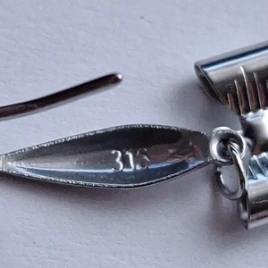 Elegáns masnis fülbevaló 316-os acélból - ékszer - fülbevaló - lógó fülbevaló - Meska.hu