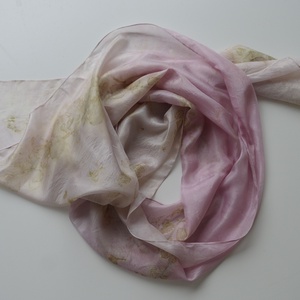 Indásrózsa ecoprint selyemsál - ruha & divat - sál, sapka, kendő - sál - Meska.hu