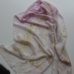 Indásrózsa ecoprint selyemsál - ruha & divat - sál, sapka, kendő - sál - Meska.hu