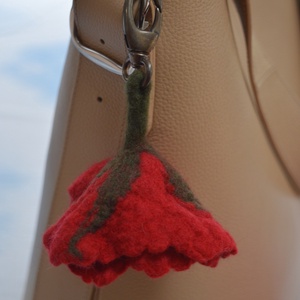 Nemezvirágos kulcsjelző - ékszer - nyaklánc - hosszú nyaklánc - Meska.hu