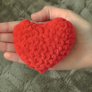 Horgolt piros szív � kézzel készült amigurumi ajándék - Meska.hu