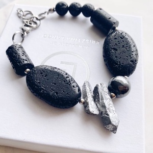 Krisztina Lango fekete-ezüst ásványkarkötő - ékszer - karkötő - ásványkarkötő - Meska.hu