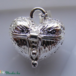 Szivecske szelence medál - kellékek & szerszámok - gyöngyfűzés kellékek - egyéb alkatrész - Meska.hu