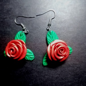 Egyedi rózsás lógó fülbevaló, süthető gyurmából - ékszer - fülbevaló - lógó fülbevaló - Meska.hu