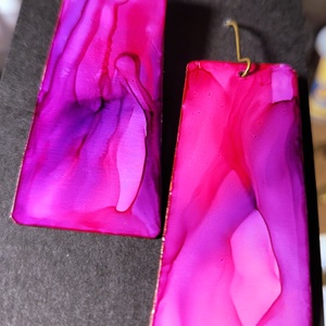 Pink-lila flow fülbevaló acháttal - ékszer - fülbevaló - lógó fülbevaló - Meska.hu