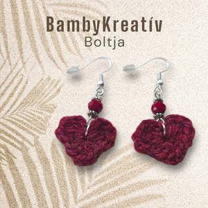 Horgolt szív fülbevaló gyönggyel - ékszer - fülbevaló - lógó fülbevaló - Meska.hu