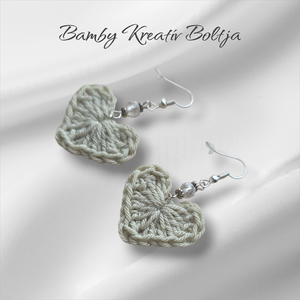 Horgolt szív fülbevaló gyönggyel, Ékszer, Fülbevaló, Lógó fülbevaló, Horgolás, MESKA