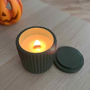 Szójaviasz illatgyertya kézzel készített kerámia tégelyben, tetővel - otthon & életmód - gyertya, illat, aroma - gyertya - Meska.hu