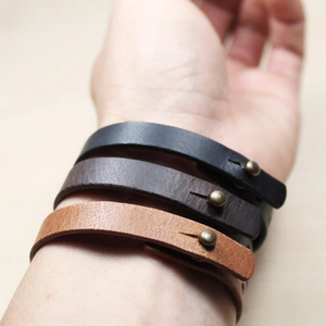 Minimal bőr karkötő többféle méretben, gravírozással - ékszer - karkötő - névre szóló karkötő - Meska.hu Minimal bőr karkötő többféle méretben, gravírozással - ékszer - karkötő - névre szóló karkötő - Meska.hu