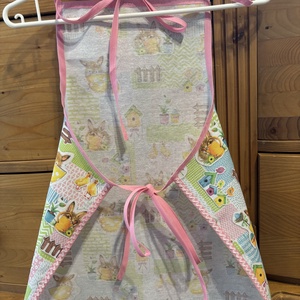 Húsvéti kislány kötény - otthon & életmód - konyhafelszerelés, tálalás - konyhai textil - kötény - Meska.hu