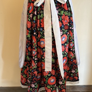 Madeira csipkés, néptáncos kötény, folklór, népviselet - otthon & életmód - konyhafelszerelés, tálalás - konyhai textil - kötény - Meska.hu