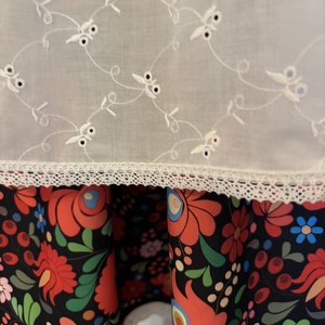 Madeira csipkés, néptáncos kötény, folklór, népviselet - otthon & életmód - konyhafelszerelés, tálalás - konyhai textil - kötény - Meska.hu