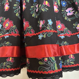 Matyó mintás néptáncos szoknya - ruha & divat - női ruha - szoknya - Meska.hu Matyó mintás néptáncos szoknya - ruha & divat - női ruha - szoknya - Meska.hu