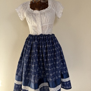 Néptáncos szoknya - Meska.hu