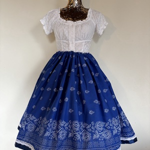 Kékfestő, bordűrös, néptáncos, magyaros, népviseleti, folklór szoknya - Meska.hu