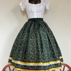 Néptáncos, folklór szoknya - Meska.hu