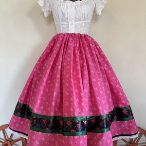 Néptáncos, folklór szoknya, Ruha & Divat, Női ruha, Szoknya, Csipkekészítés, Varrás, MESKA