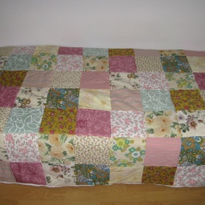 Virágos ágytakaró -  - Meska.hu