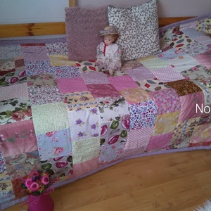 Virágos patchwork takaró Vikinek -  - Meska.hu