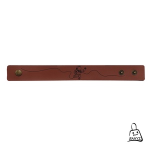 Gravírozott bőr férfi karkötő - ékszer - karkötő - széles karkötő - Meska.hu