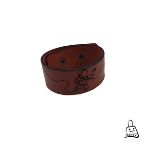 Gravírozott bőr férfi karkötő - ékszer - karkötő - széles karkötő - Meska.hu