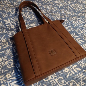 Egyedi barna válltáska - Meska.hu