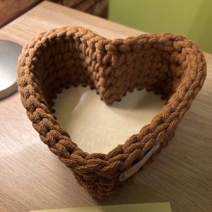Szív alakú horgolt tároló, Otthon & Életmód, Tárolás & Rendszerezés, Doboz, Horgolás, MESKA